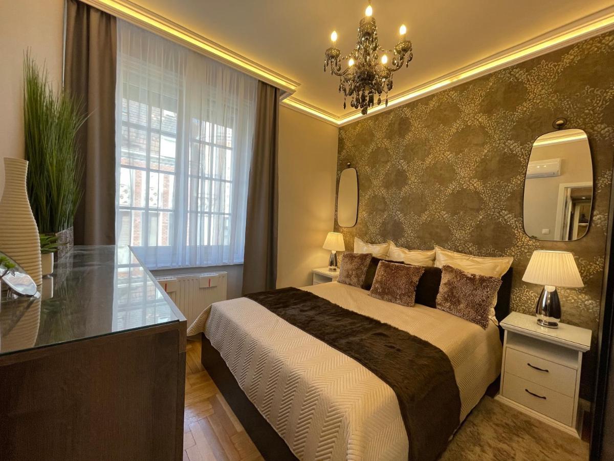 R7 Design Apartment - Hostaid Boedapest Buitenkant foto